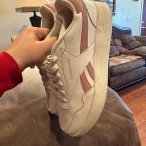 Reebok Women's Beige and Rose Sneakers